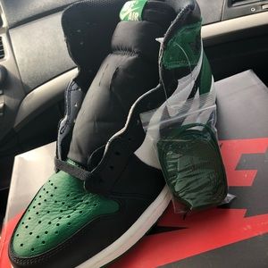 Jordan 1 pine green size 9